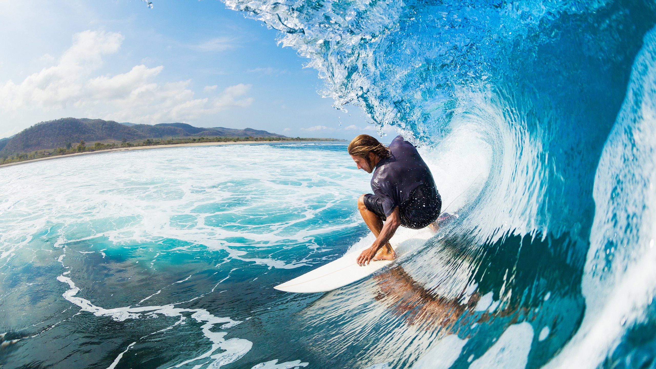 世界杯：艺术家将比赛时刻以抽象画方式创作 在画廊展览引文艺圈关注